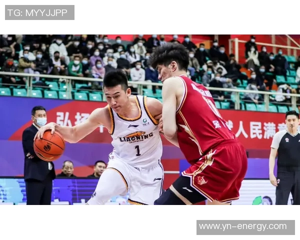 辽宁男篮与福建队季前赛精彩对决展现新赛季备战状态