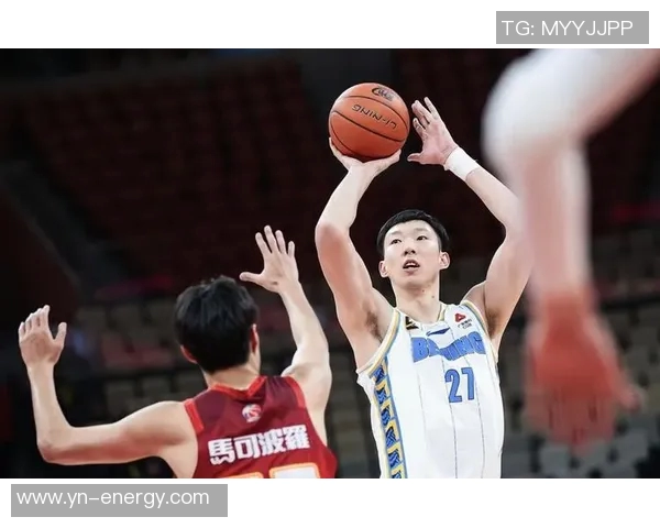 周琦在国际篮球舞台上的崛起与挑战：从青涩球员到顶尖中锋的成长历程